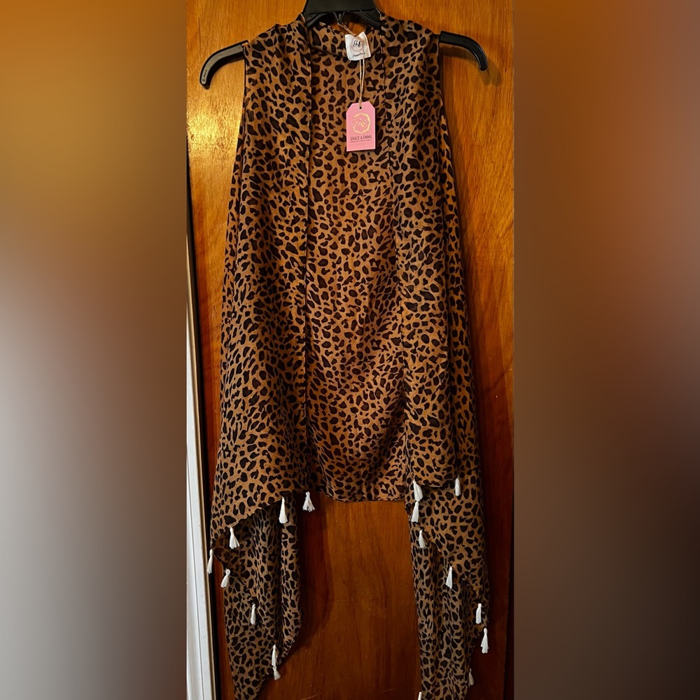 Soft & fluttery Jaguar print duster